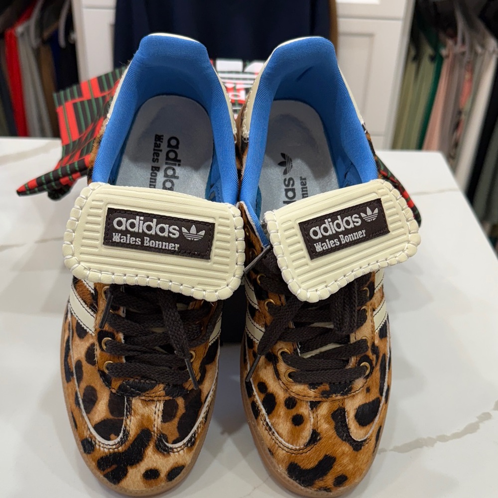 Adidas Women’s Pony Leosamba